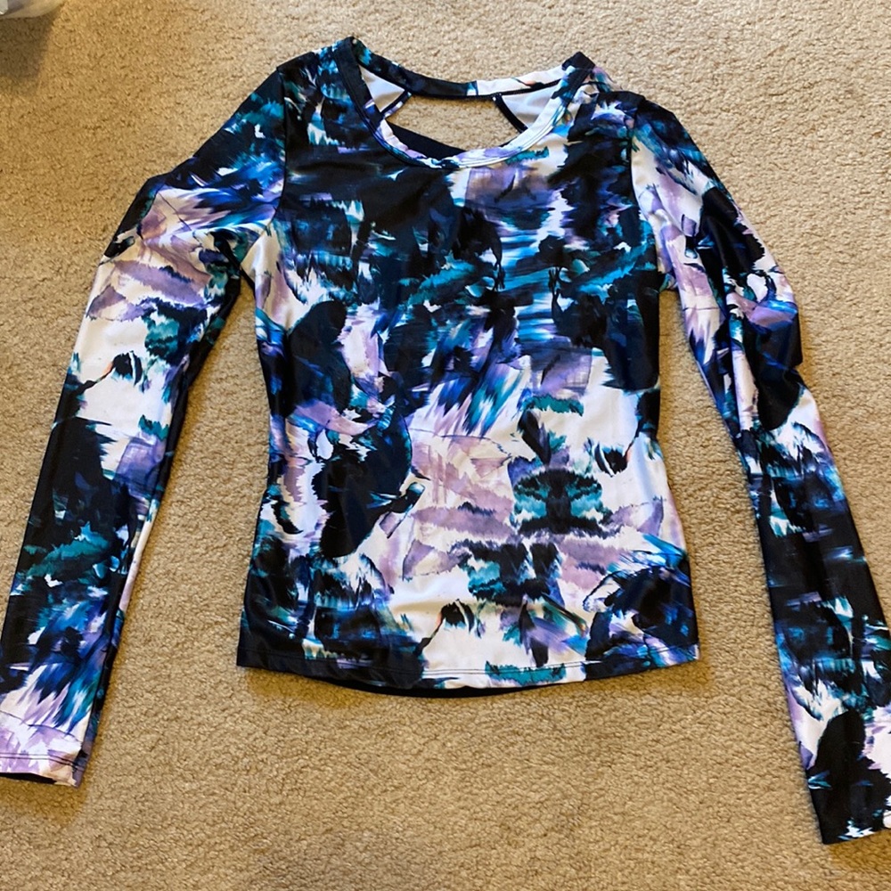 Fabletics Rash Guard - Picture 1 of 3